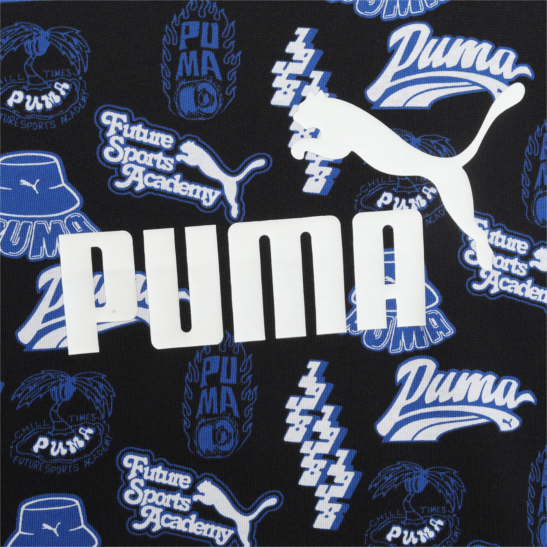 T-Shirt mit Motiv Kind Puma All Over 90's ESS+